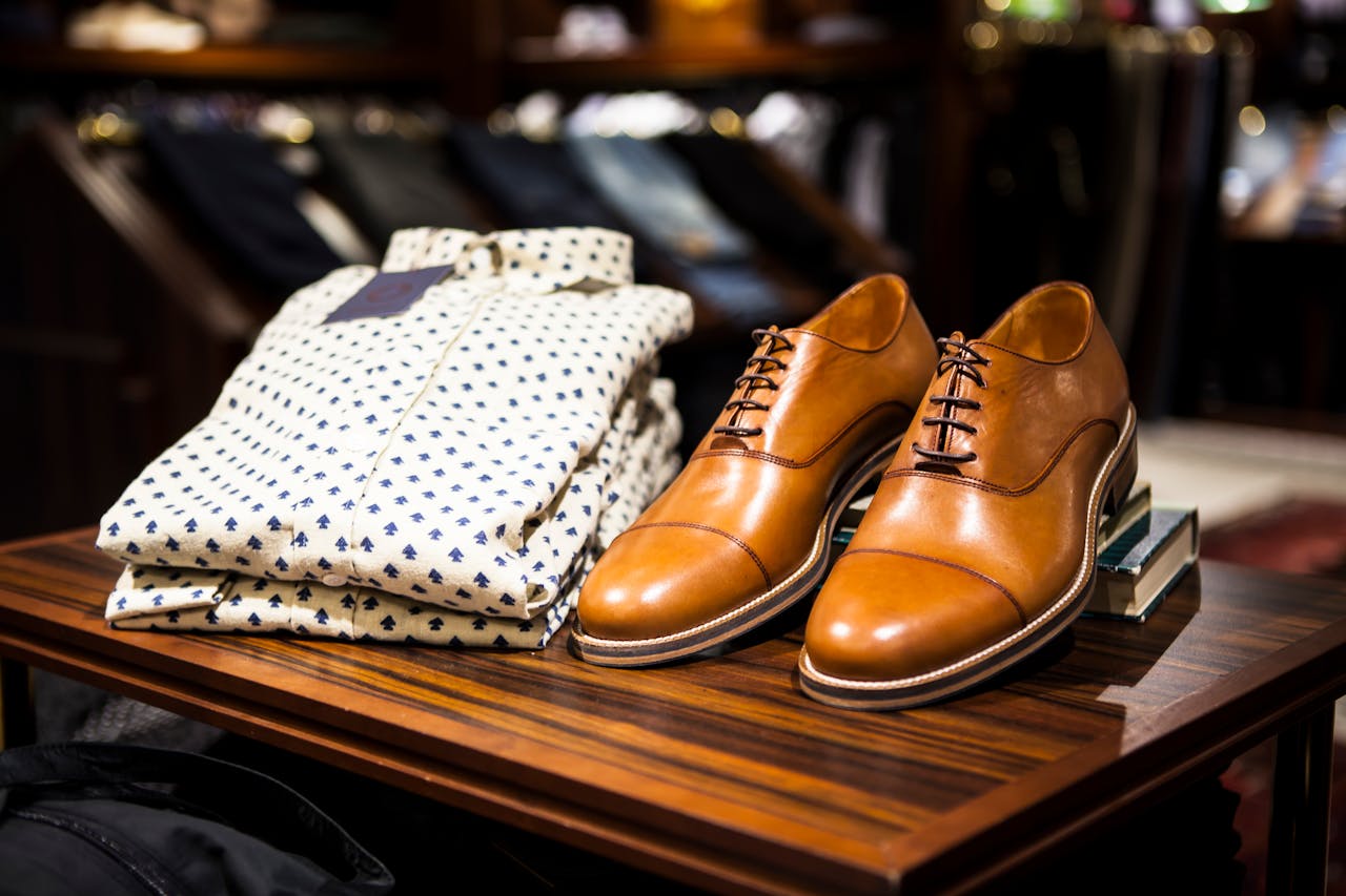 Retailers Brace for Holiday Shopping Season Uncertainty