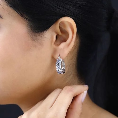 Von Ohrsteckern bis zu Statement-Ohrringen: Entdecken Sie Ihren Stil mit ShopLC-Ohrringen