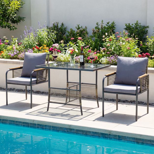 Crea il tuo angolo di relax all’aperto perfetto con i set di mobili da giardino Costway