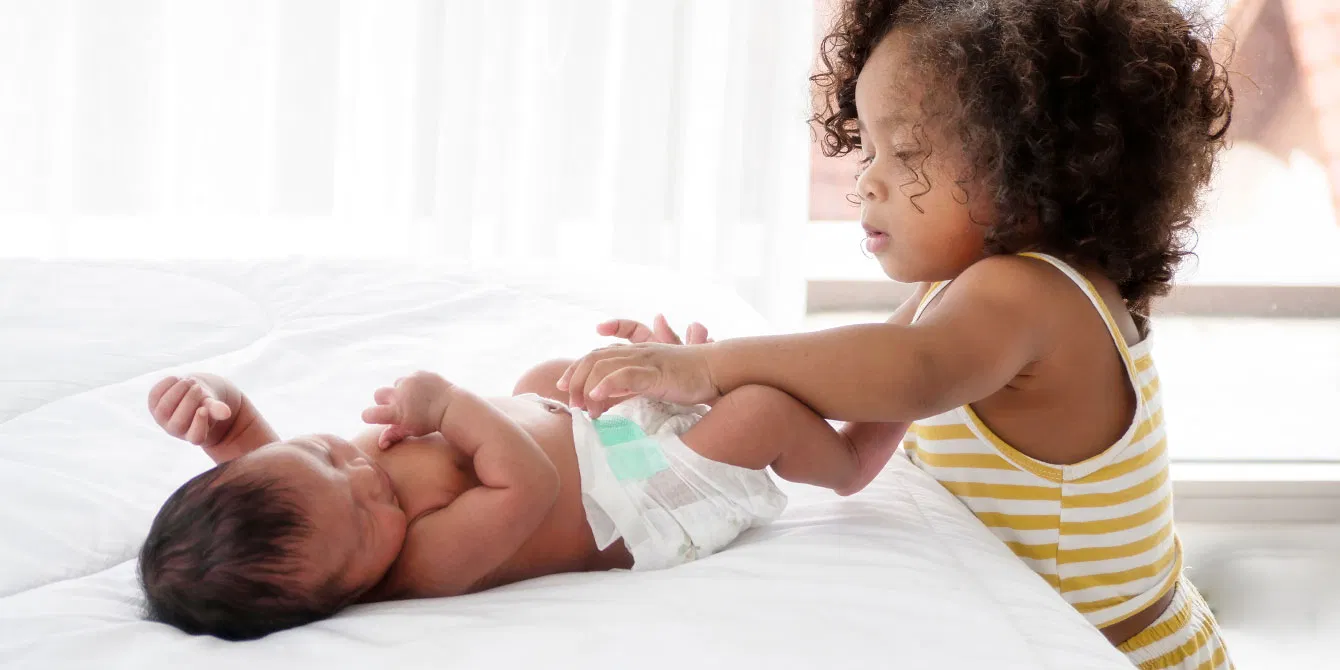 Mit bewährten Babywindeln bleibt Ihr Baby in jedem noch so kleinen Moment trocken